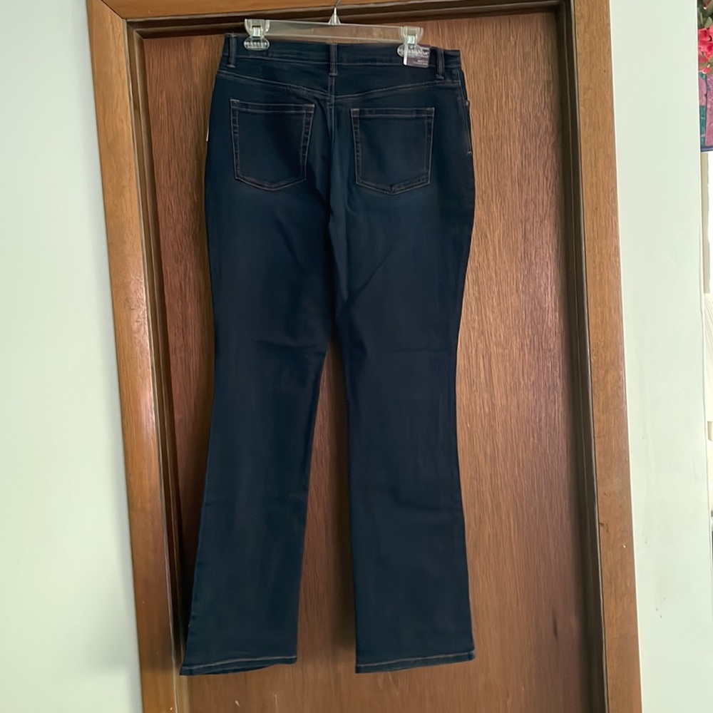 Gloria Vanderbilt Amanda bootcut NWT. Size 10 - Picture 2 of 3